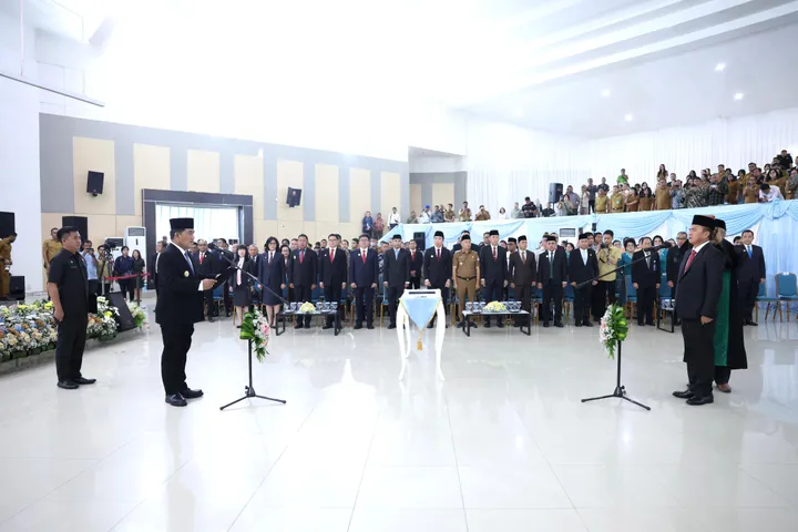 Tahlis Galang Resmi Jabat Sekretaris Daerah Provinsi Sulut Definitif