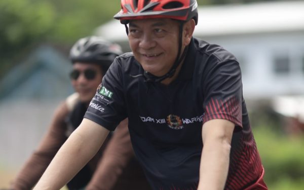 Wali Kota Caroll Ikuti Fun Bike Keliling Danau Tondano dalam HUT Ke-68 Kodam XIII/Merdeka